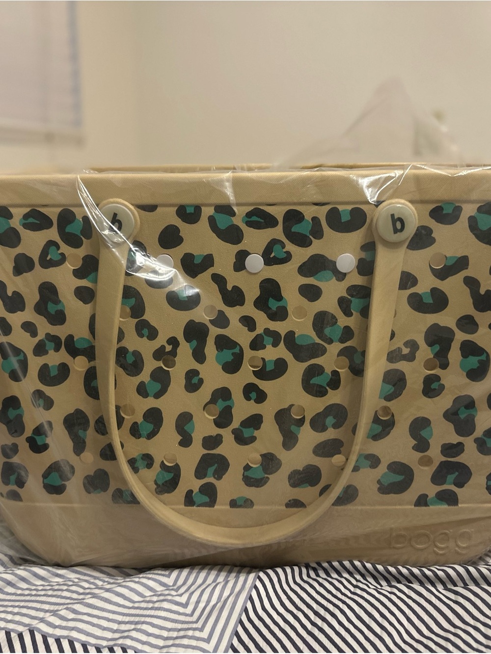New Bogg Bags – Original Large & Baby Size – Multiple Prints Available! - Picture 2 of 5